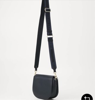 Bolso Tommy Hilfiger azul.