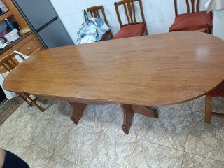 Mesa de comedor ovalada y 6 sillas