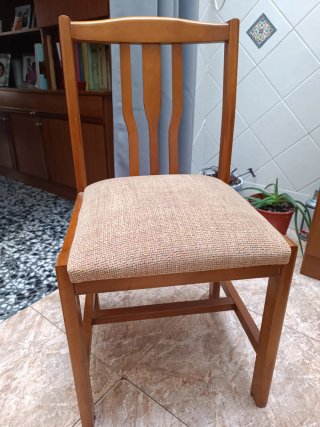 Mesa de comedor ovalada y 6 sillas