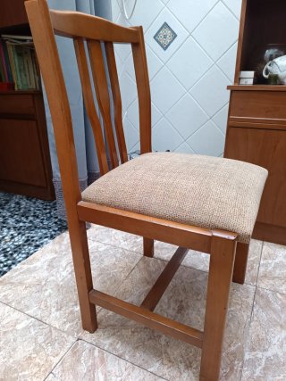 Mesa de comedor ovalada y 6 sillas