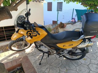 BMW F 650 GS Negra y Amarilla
