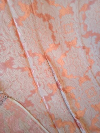 Copriletto vintage raso damascato oro rosa