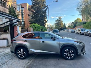 Lexus NX 300H F-SPORT