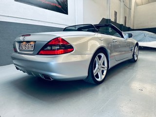 Mercedes-Benz  SL 2010