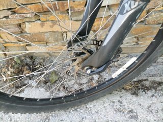 Bicicleta Specialized Gris Oscura.