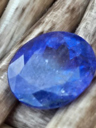 Tanzanita 5.9 ct con certificado