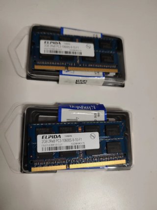 2x Elpida 2GB DDR3 SODIMM PC3-10600 (4Gb)