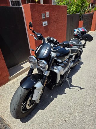 Triumph Rocket 3 R Negra/Plata