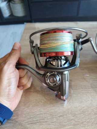 Carretes pesca AKAMI CYGNUS CSC