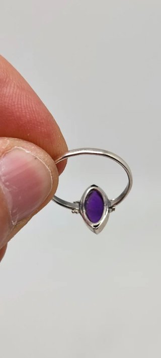 Anillo de Plata y Amatista.