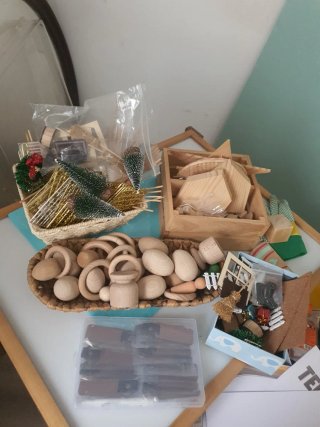 Lote materiales madera y adornos