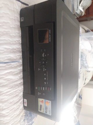 Stampante multifunzione Brother DCP-J572DW