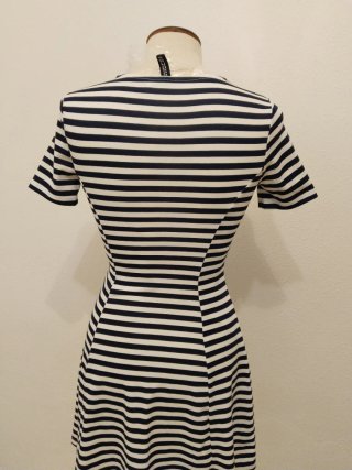 Vestido corto rayas azul y blanco