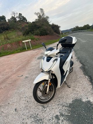 Honda SH 125cc Scooter 2018 Blanca