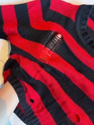 Jersey Rayas Rojas y Negras Desgastado