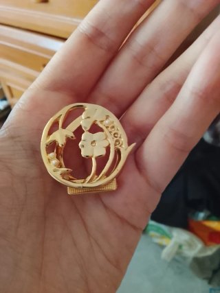 Broche antiguo dorado con perlas