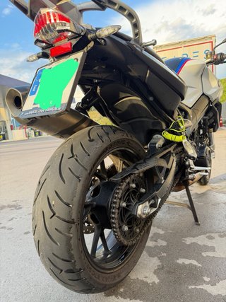 BMW F800R Blanca y Azul