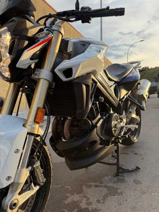 BMW F800R Blanca y Azul