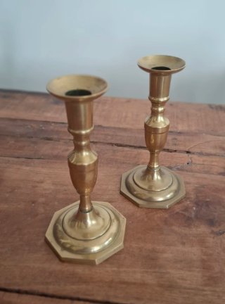 Antigua pareja candeleros bronce dorado siglo XIX