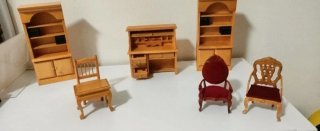Mobili per casa delle bambole in miniatura