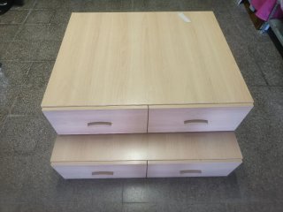 Cajonera de madera y plástico