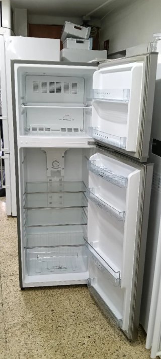 Nevera Hisense No Frost A+ 170 x 60 x 63 cm