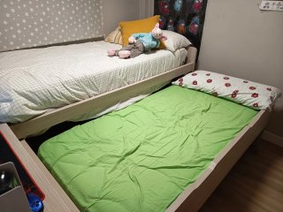 Cama juvenil con cajones