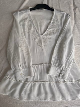 Lote 2 blusas blancas Vila y Zara T.S manga 3/4