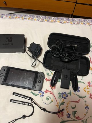 Nintendo Switch Gris/Negro Completo