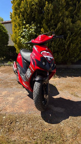 Carcasas Yamaha Jog RR Rojas y Negras