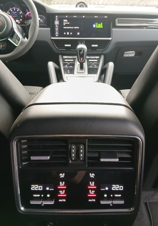 Porsche Cayenne Coupé -