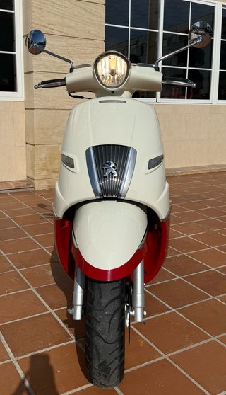 PEUGEOT DJANGO 125 cc ABS SOLO 5,000KM Y GARANTIA