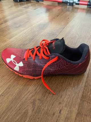 Zapatillas clavos atletismo Under Armour