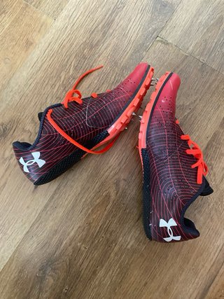 Zapatillas clavos atletismo Under Armour