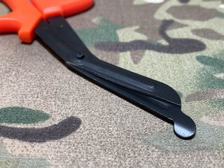Tijeras de emergencia naranja
