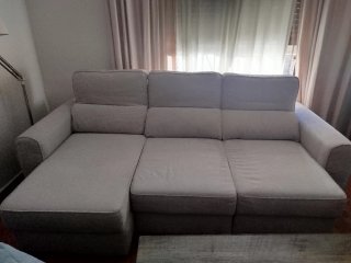 Sofá chaise longue beige convertible en cama