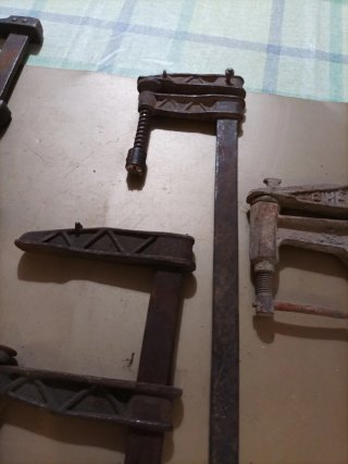 Lote 5 sargentos apriete antiguos 20 euros