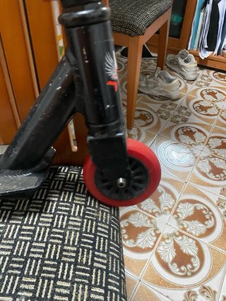 Patinete Scooter Negro y Rojo