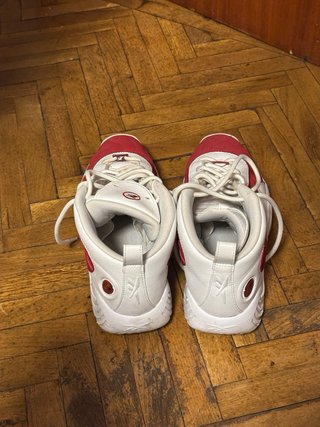 Botas Reebok Blancas y Rojas
