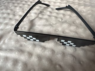 Gafas Pixeladas Negras