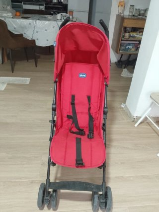 Carrito de bebé Chicco rojo