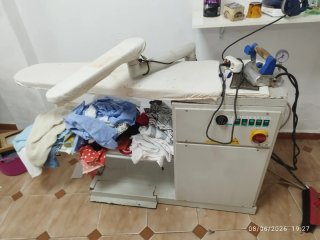 Máquina de planchar industrial