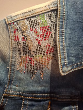Chaqueta vaquera con brillos