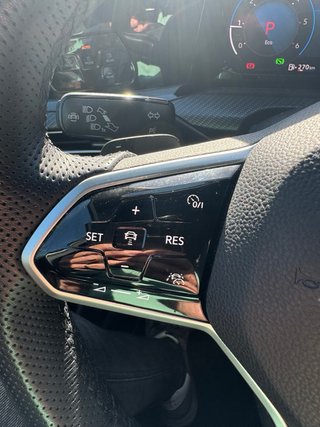 VW Golf R-Line 2.0TDi 150cv automatico