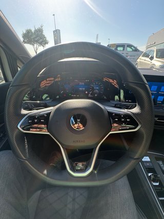 VW Golf R-Line 2.0TDi 150cv automatico