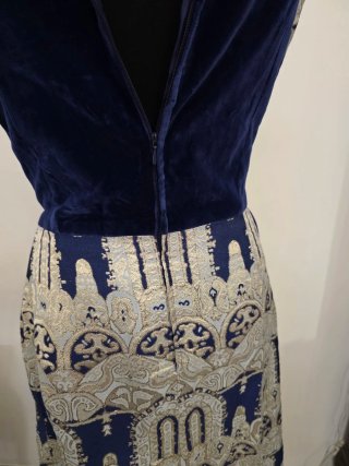 Abito lungo vintage blu e oro