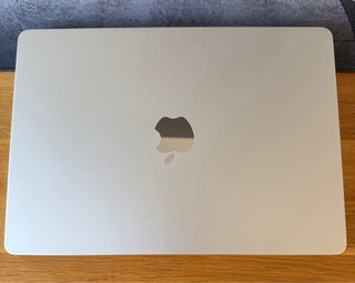 MacBook Air 13 M4 24GB RAM 512GB SSD. Negociable