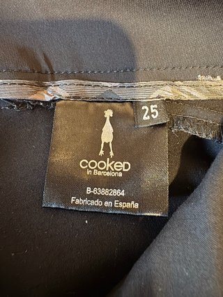 Pantalón negro mujer Cooked