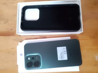 Teléfono Móvil Negro y Verde