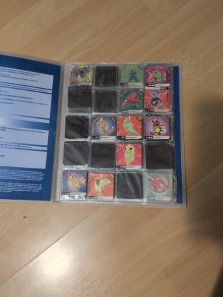 Álbum Pokémon Johto Staks medio completo